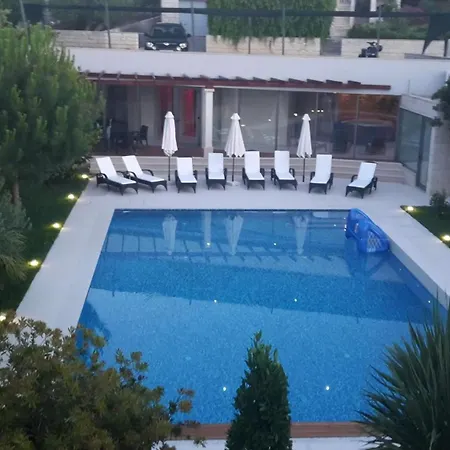 Appartement Luxurioeses Mit Privater Terrasse