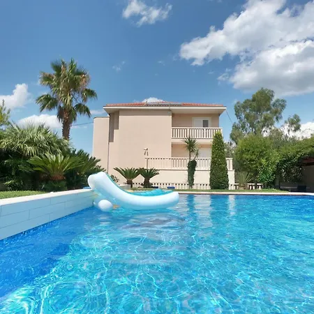 Appartement Luxurioeses Mit Privater Terrasse Splitska