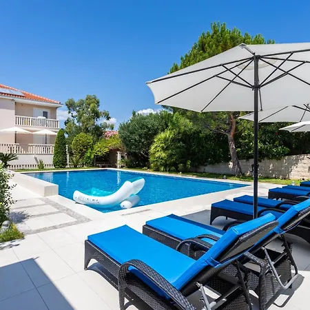 Luxurioeses Mit Privater Terrasse *